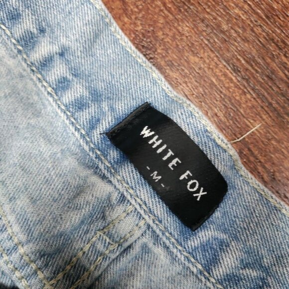 White Fox Light Blue Raw Hem Wide Leg Denim Jeans Size Medium - Picture 6 of 13